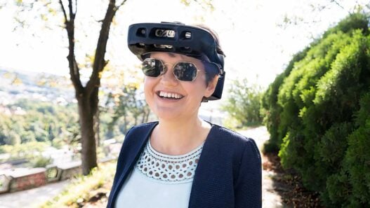 Arrow Electronics supports .lumen in production of its glasses for the blind