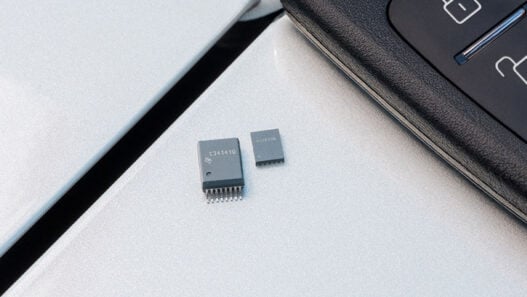 TI unveils high-performance isolated power modules to advance power density in data centres and EVs