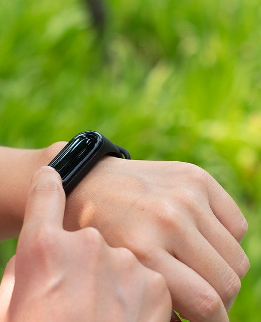 Temperature measurement in wearable devices