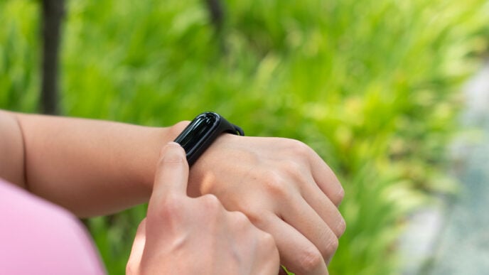 Temperature measurement in wearable devices