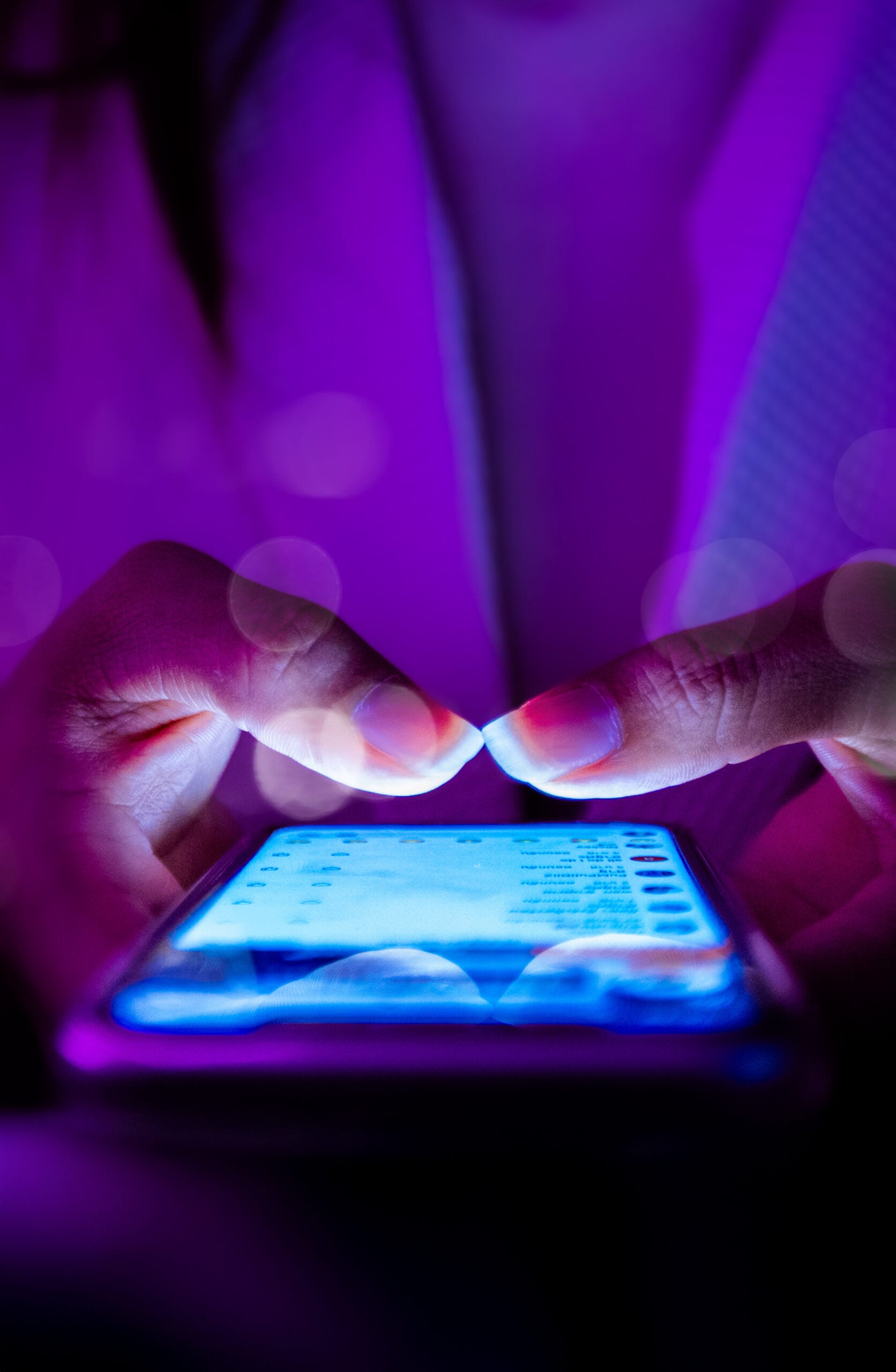 How to avoid the EMI problem in OLED touchscreens 