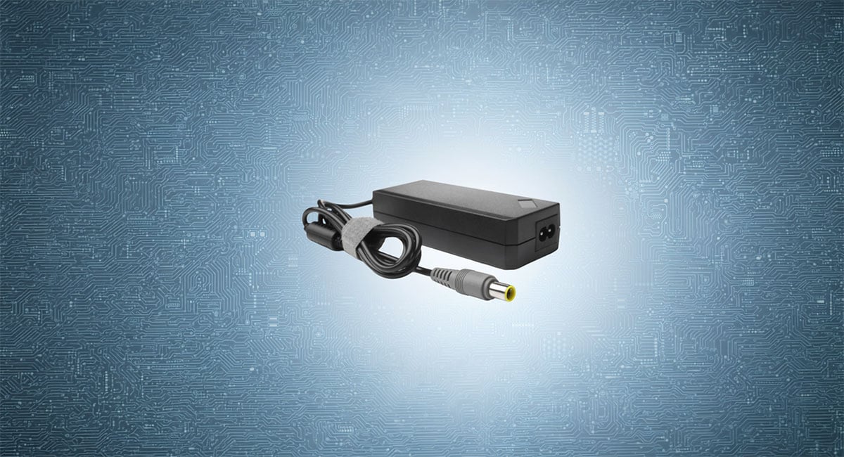 Implementing isolated flyback controller