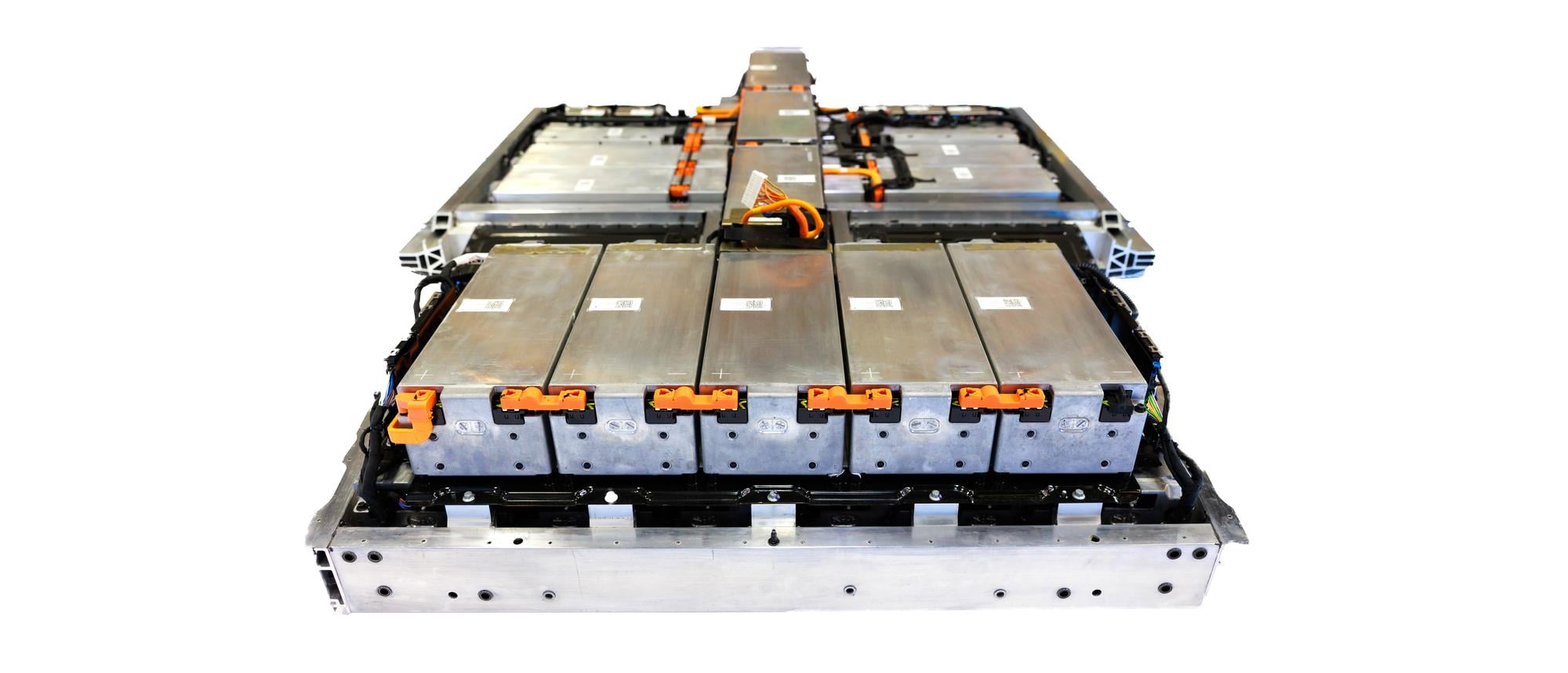 Typical wired battery system (left) and DKCMS-based contactless battery system (right)