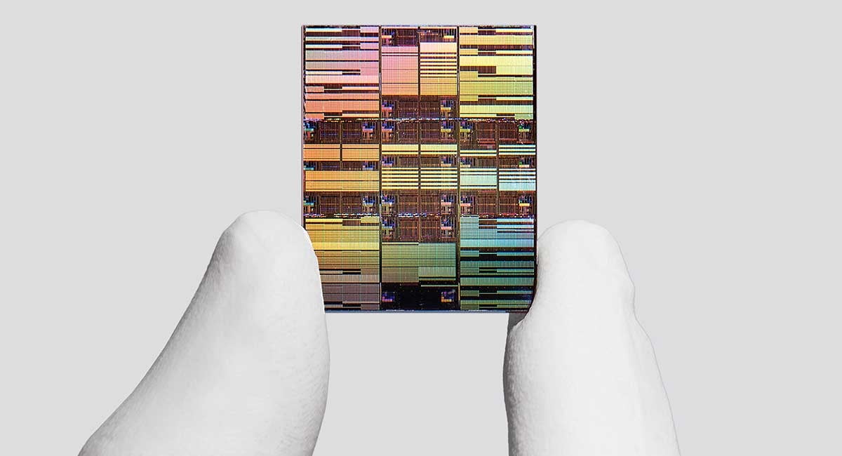 IBM unveils world’s first sub-1nm chip technology