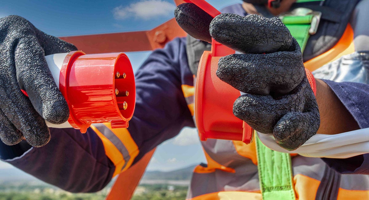 The human factor in connector safety