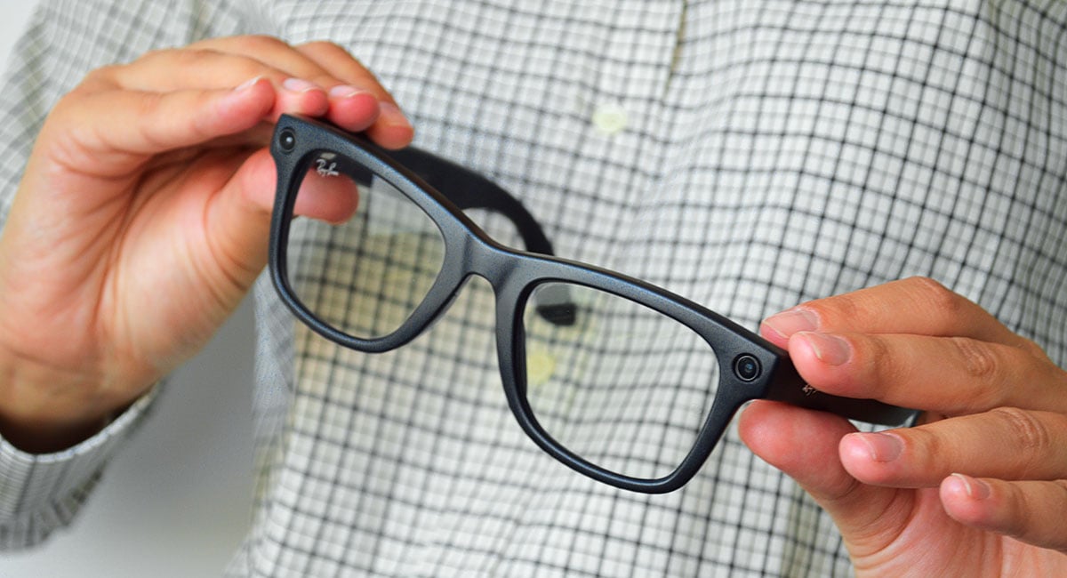Wireless, audio, and camera integration in AI glasses: the signal chain challenges